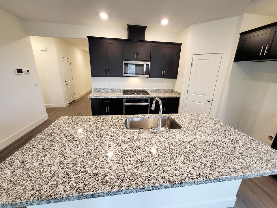 1st image of 953 Osprey Dr