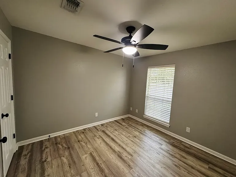 410 Turtle Creek Dr — Photo 6