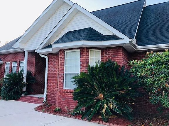 3rd image of 716 Sharpe Dr