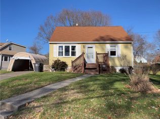64 Mayflower Pl, Milford, CT 06460