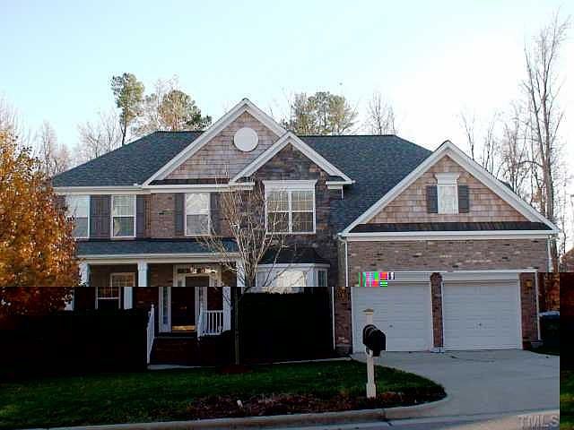Beautiful Home in Riggsbee Farm!