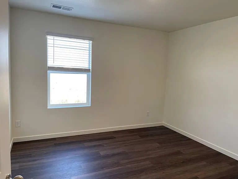 6045 Holstein Dr — Photo 27