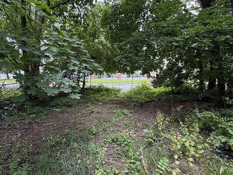 2nd image of 476 N Champion Ave