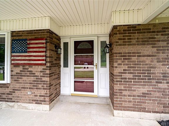 4th image of 9894 Rose Arbor Dr