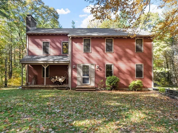 29 Brintnal Dr, Rutland, MA 01543