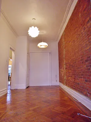 Rented by Sunrise Real Estate | media 11