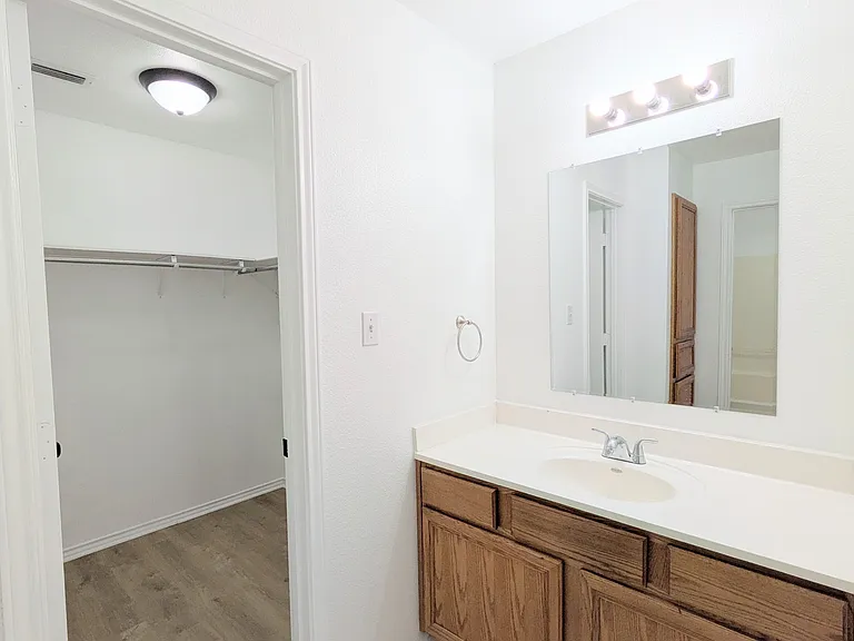1070 Misty Acres Dr — Photo 20