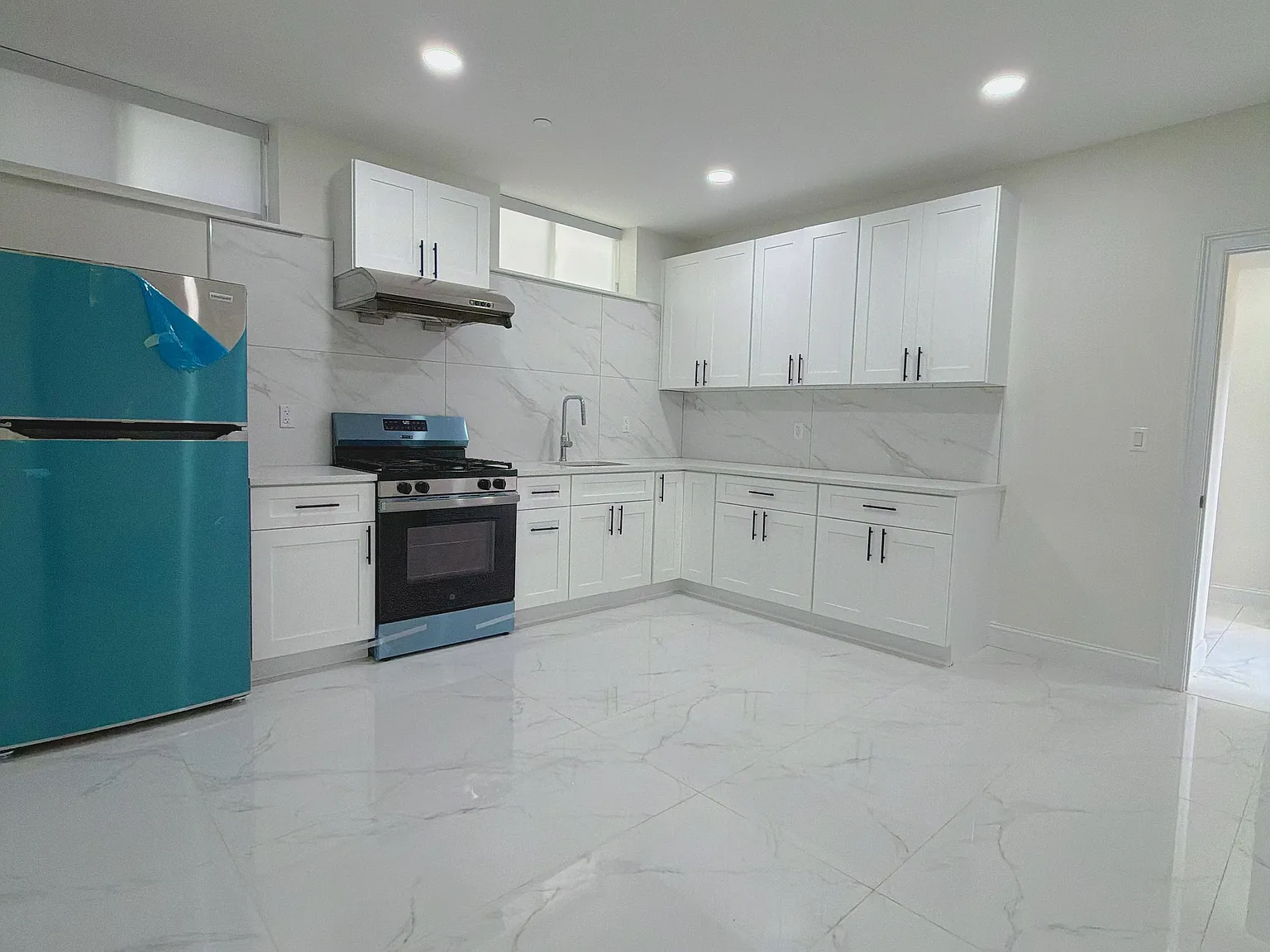 1 bed, 550 sqft, $1,900 — Photo 1