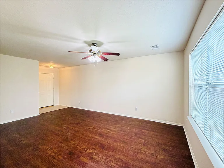 20423 White Poplar Dr — Photo 4