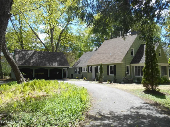 14 Cooper Pkwy, Pittsfield, MA 01201