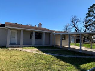 180 White Forest Ln, Livingston, TX 77351