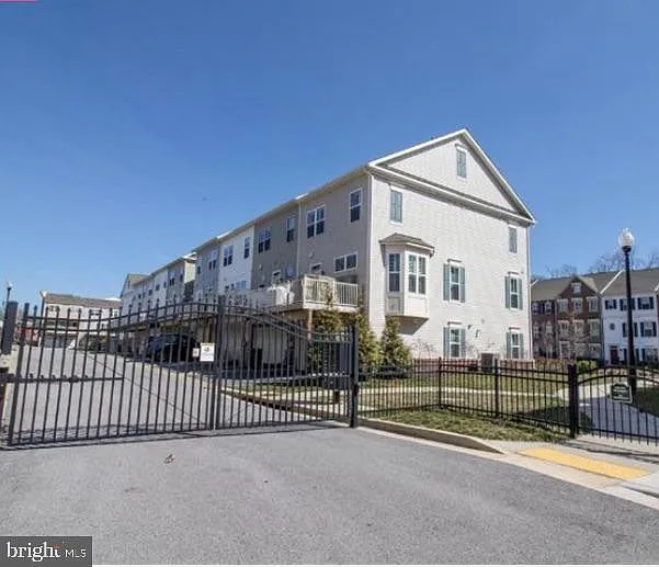 118 Vanguard Ln