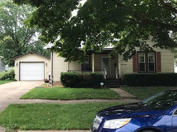 213 E Attica St, Rossville, IL 60963