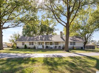 6101 Frontier Rd, Lincoln, NE 68516