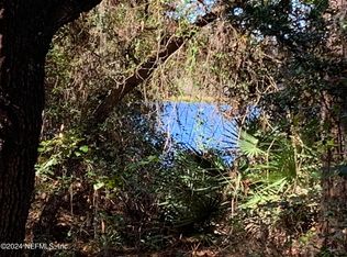 105 Palmer Dr, Interlachen, FL 32148