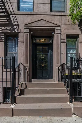 Rented by Sky Management | media 73