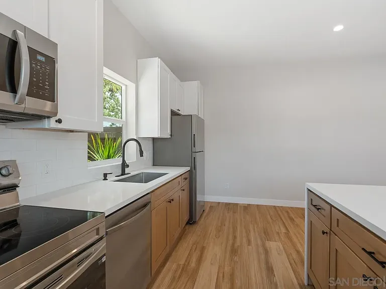 1489 Fern Ave #1 — Photo 10