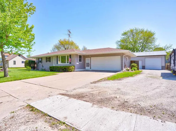 1018 N 5th Ave, Washington, IA 52353