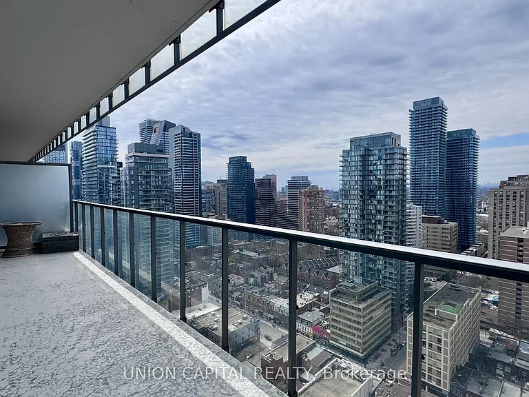 33 Charles St E #2807 — Photo 12