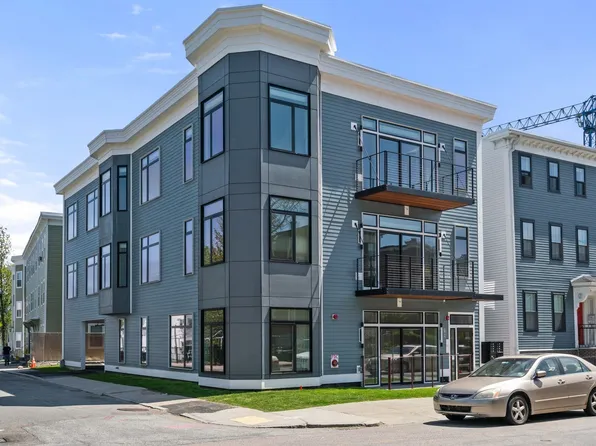 142 Pleasant St, Dorchester, MA 02125