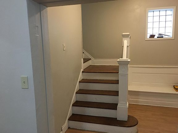 2nd image of 1038 Theobald St