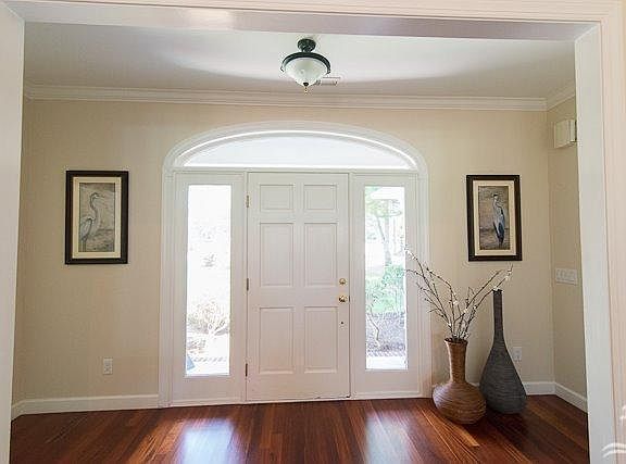 2nd image of 3389 Saint James Drive SE