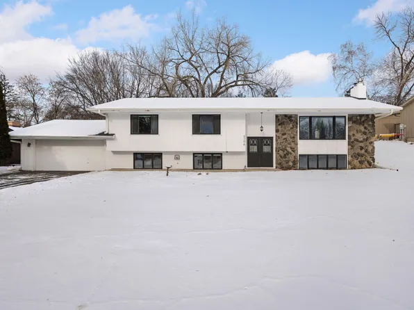 6704 Sioux Trl, Edina, MN 55439