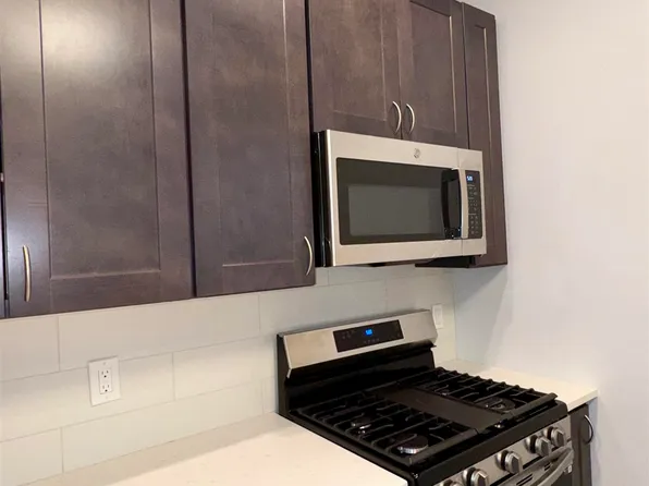 76 Beacon Avenue image 14 of 34