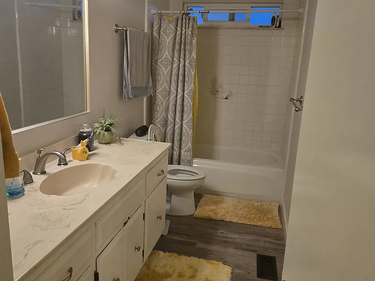 614 Margaret St — Photo 7