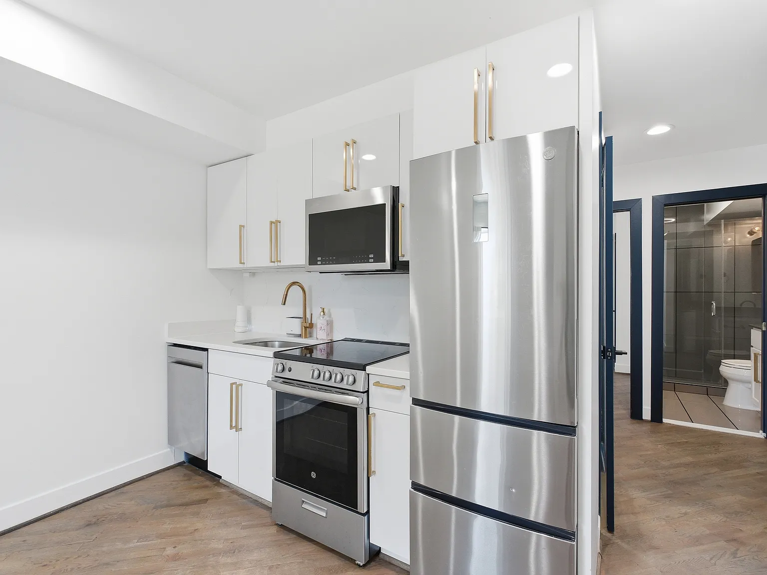 1 bed, 600 sqft, $1,512 — Photo 3