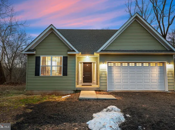 588 Almshouse Rd, Doylestown, PA 18901