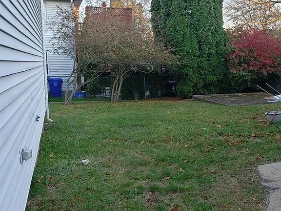 2nd image of 10-8 Fiume St