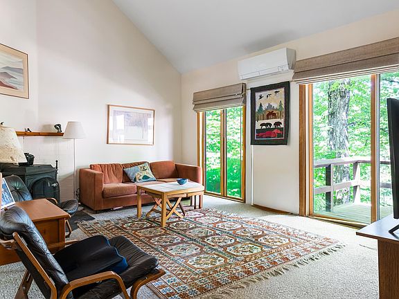 2nd image of 5 Bay Tree Lane