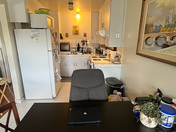 3rd image of 1650 Homestead Rd #4