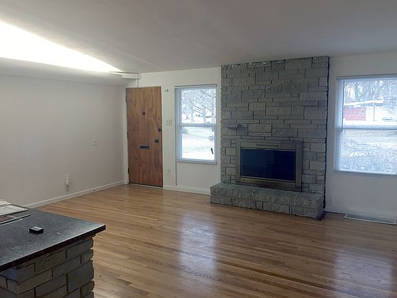 3rd image of 7213 Berkridge Dr