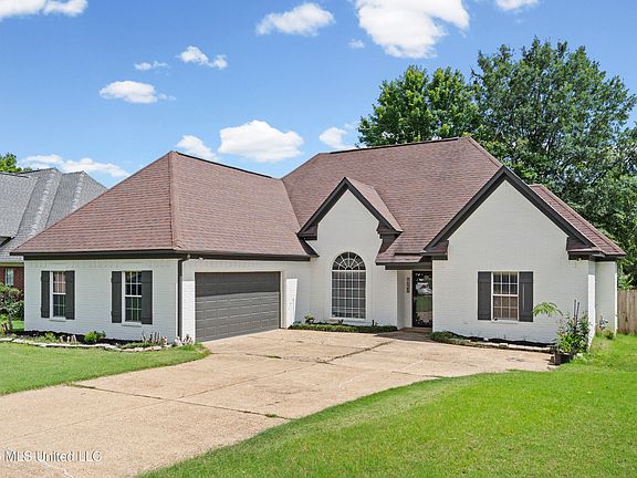 3rd image of 9625 Meade Cir S