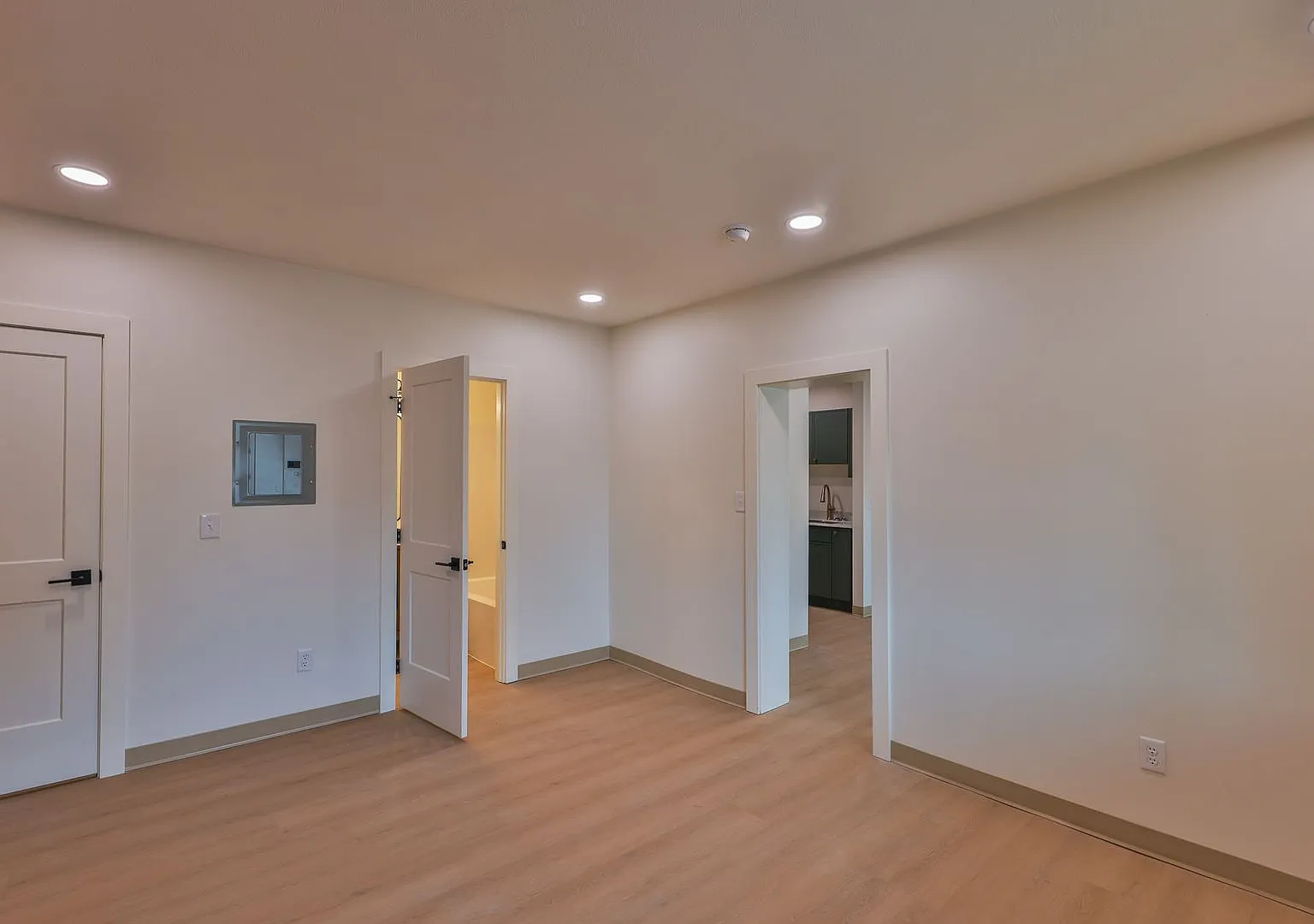 The Haven | All Utilities Included — Photo 3