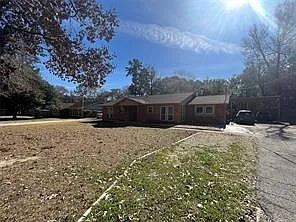 3 bed, 2.0 bath, 1428 sqft, $1,800 — Photo 3