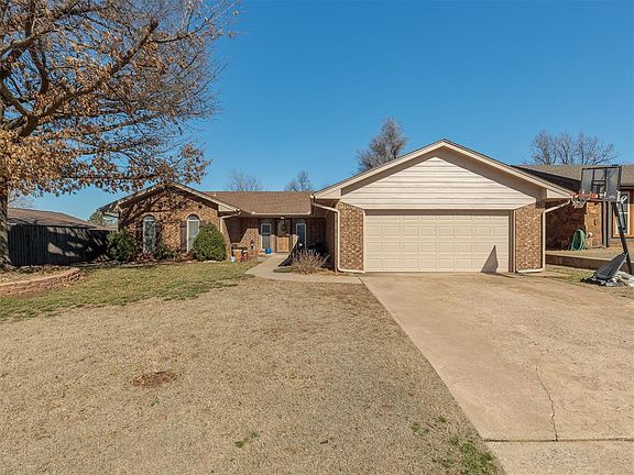 3rd image of 313 W Platt Dr