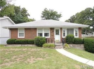 977 Briarton Dr, Saint Louis, MO