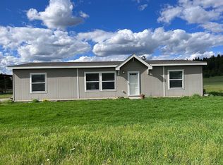 4715 E Deer Park Milan Rd, Chattaroy, WA 99003