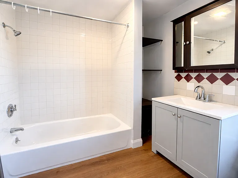 39 Montrose St #2 — Photo 7