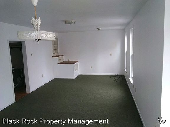 4th image of 132 E Broad St APT 2