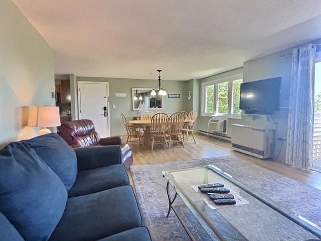 Living room & dining room
