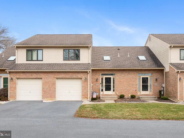 3246 Oakland Square Dr, Bethlehem, PA 18020