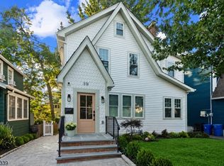 19 Manley Ter, Maplewood Twp., NJ 07040