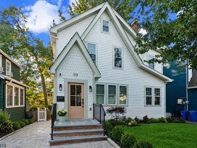 19 Manley Ter, Maplewood, NJ, 07040