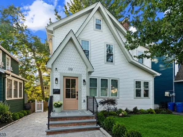 19 Manley Ter, Maplewood Twp., NJ 07040