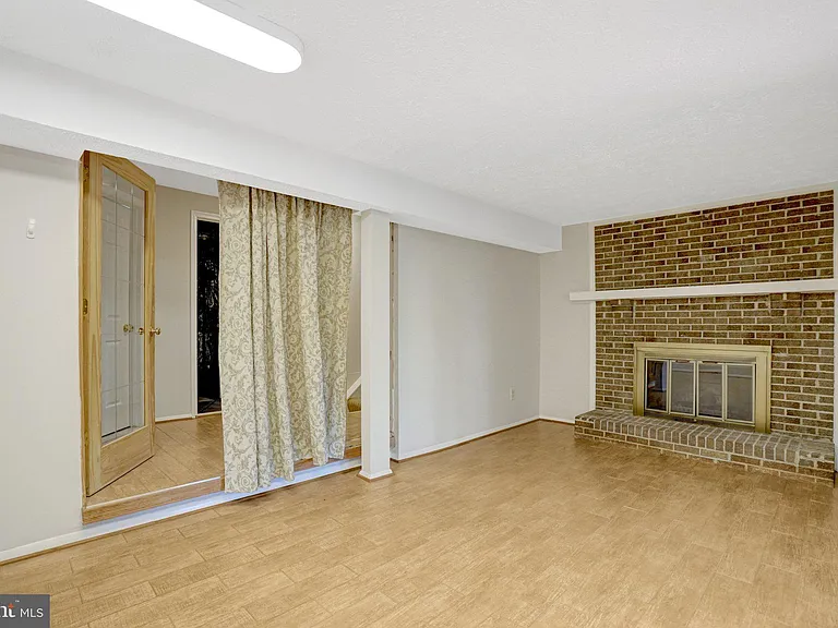 2920 Montauk Ct — Photo 35