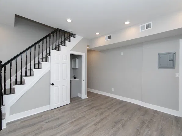 436-438 Broadway Ave, Camden, NJ